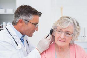 Ухо болит, заложено и плохо слышит причины и варианты лечения