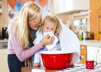 Как промывать нос физраствором ребенку в домашних условиях