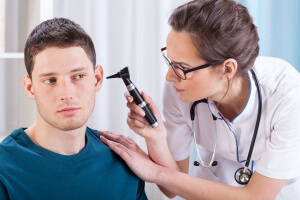 Симптомы и лечение грибка в ушах у человека