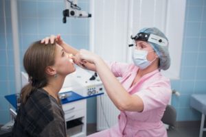 Лечение полипов в носу операционным путём